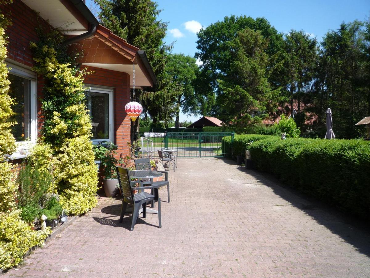 Ferienzimmer Alte Kaempe Heede Exterior photo