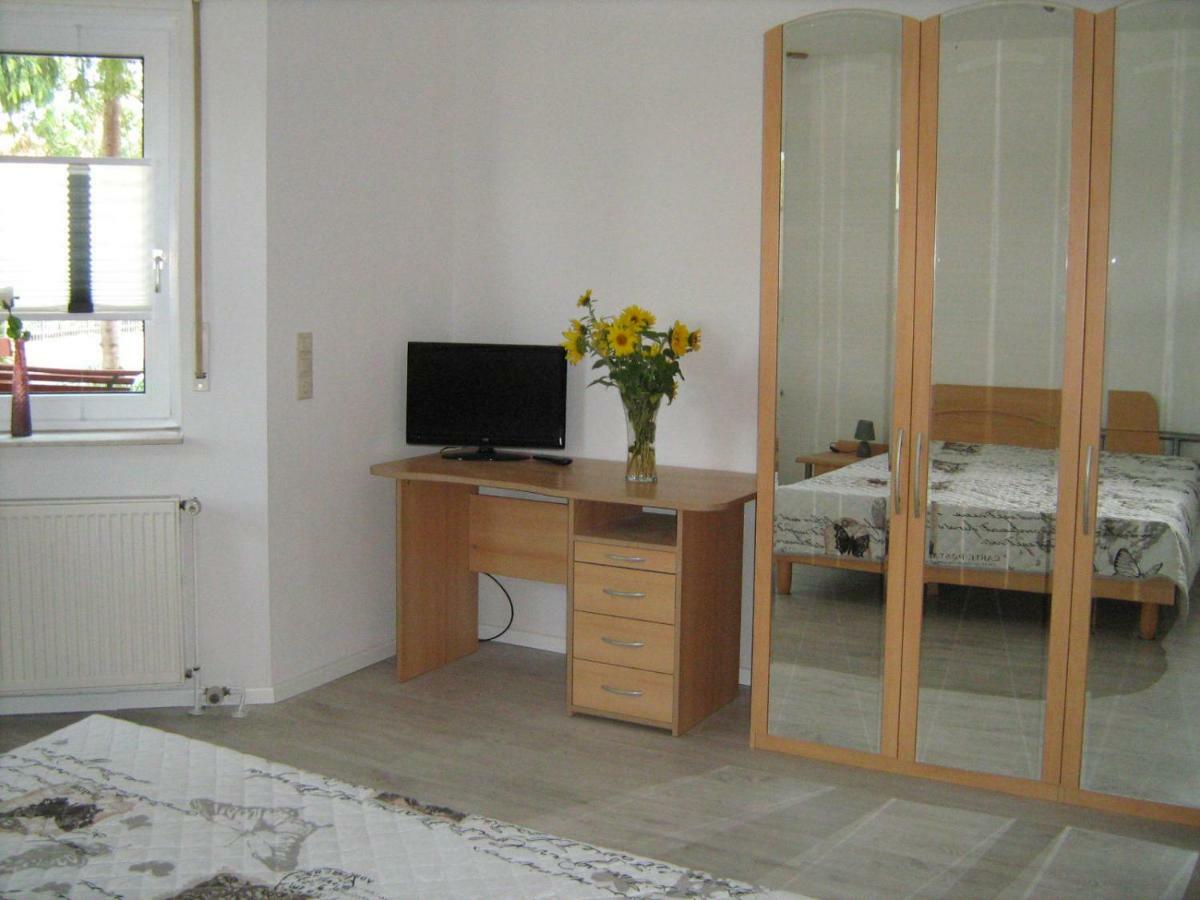 Ferienzimmer Alte Kaempe Heede Exterior photo